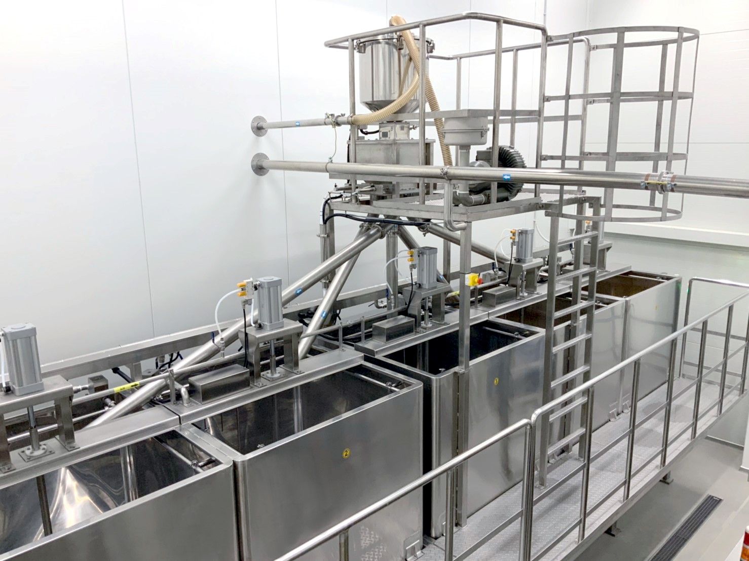 Automatické řízení doby namáčení pro zajištění kvality namáčení fazolí a stabilního poměru namáčení fazolí, abychom zajistili stabilní výtěžek extrakce sójového mléka během extrakčního procesu.
